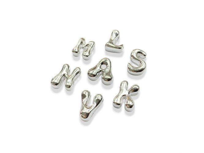 <p>Letras Pasantes de Plata Bombé Medianas</p>

