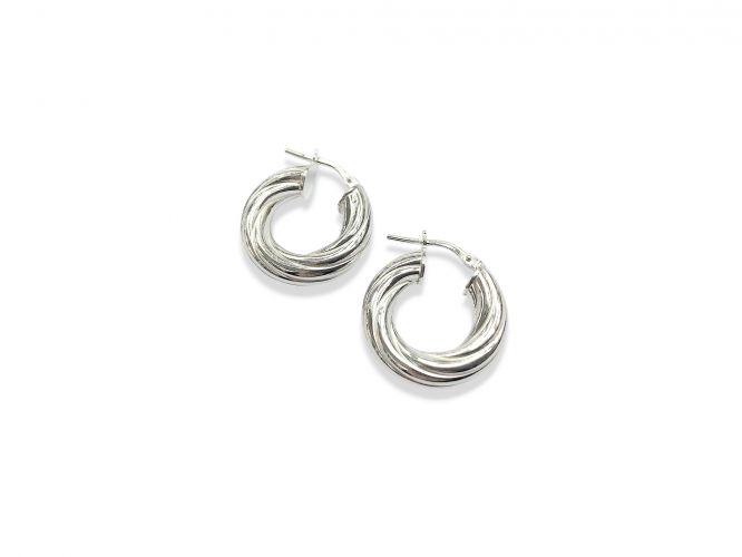 <p>Argollas de Plata Torzadas Medianas </p>
