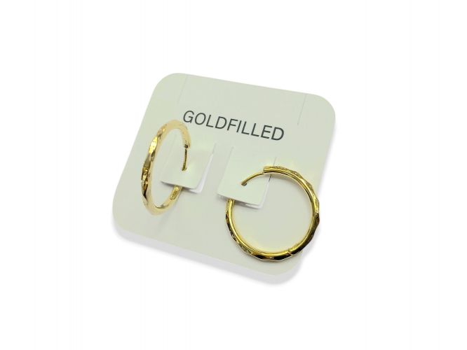 <p>Argollas Medianas de Goldfilled Facetadas</p>
