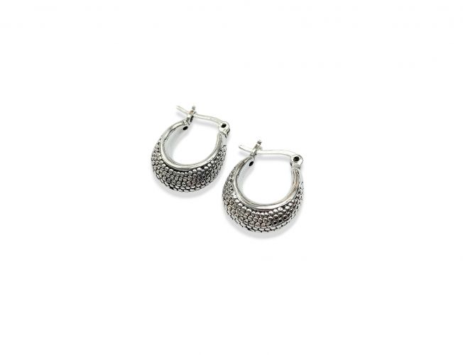 <p>Argollas Infladas con</p>

<p>Puntitos de Plata</p>
