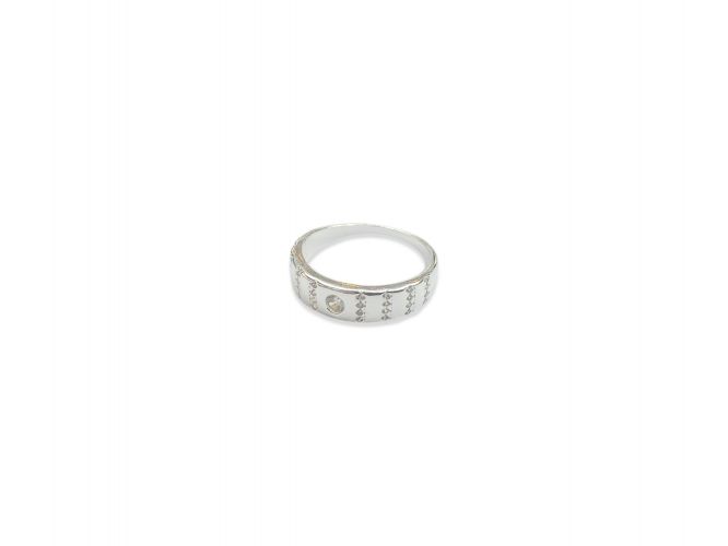 <p>Anillo de Plata con Cubics Chato</p>
