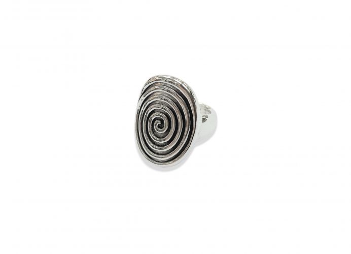<p>Anillo Inflado de Plata Tipo Espiral</p>
