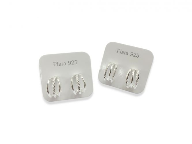 <p>Media Argolla de Plata Triple</p>
