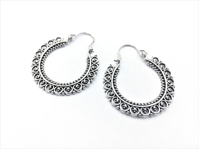<p>Aros De Plata Linea Hindu Empavonado</p>
