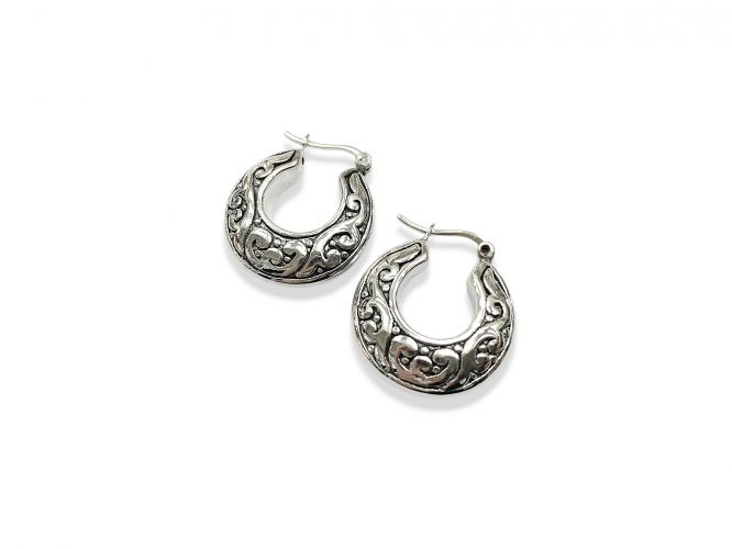 <p>Argollas Infladas de</p>

<p>Plata Trabajadas</p>
