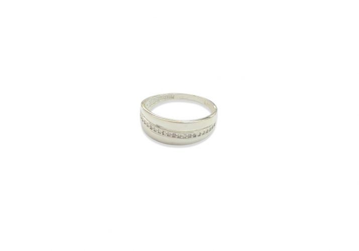 <p>Anillo de Plata con Cubics</p>

