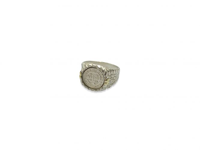 <p>Anillo San Benito de Plata y Oro</p>
