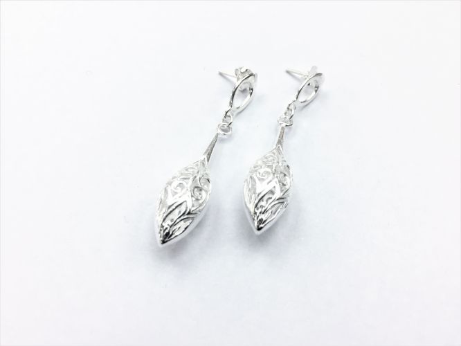 <p>Aros De Plata Gota En Punta Largo</p>
