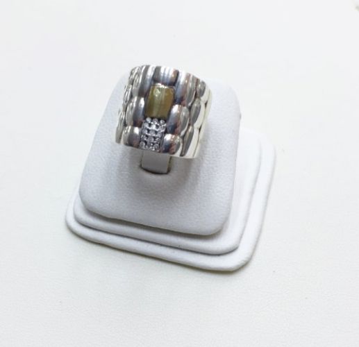 <p>Anillo De Plata Y Oro</p>
