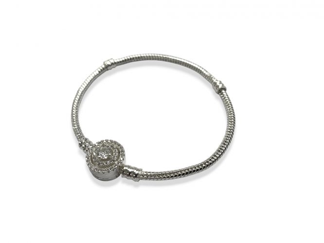 <p>Pulsera con Cierre Redondo</p>

<p>Adornado con Piedritas</p>
