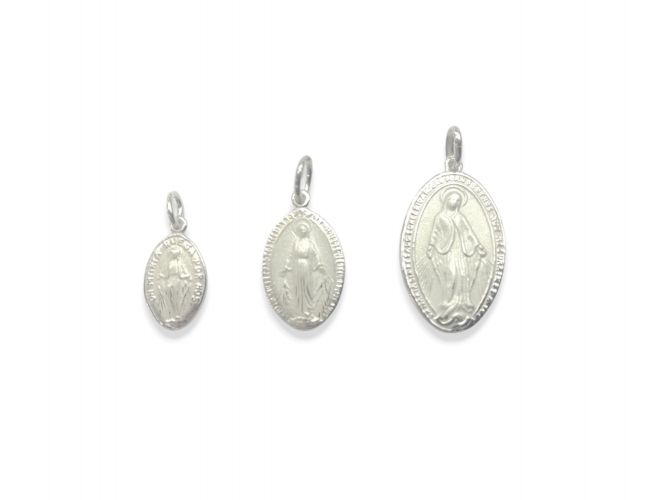 <p>Dije de Plata Milagrosa Número 1</p>
