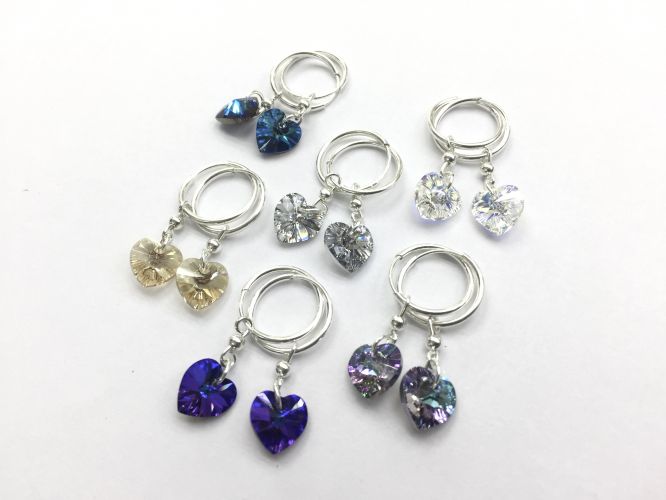 <p>Aros de Plata Cubano</p>

<p>con Corazón Cristal y Bolita</p>
