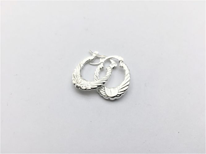<p>Aros De Plata Argollas Rayadas</p>
