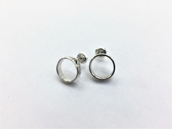 <p>Aros De Plata Circulo Calado</p>
