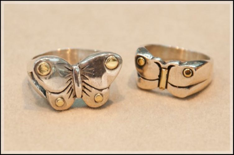 <p>Anillo de Mariposa de Plata y Oro</p>
