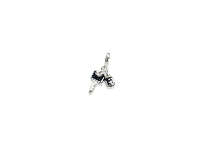 <p>Dije de Plata Llave de Auto</p>
