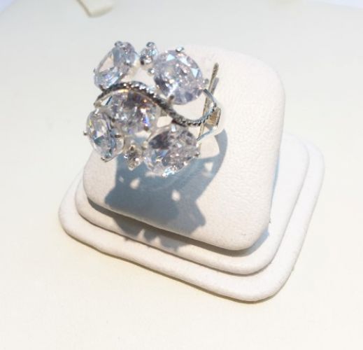 <p>Anillo De Plata Y Cubics</p>
