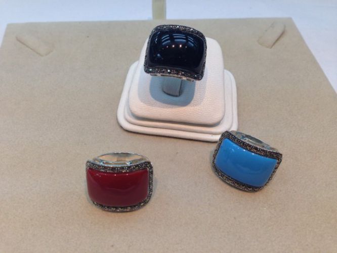 <p>
	Anillos Plata y Piedra</p>
