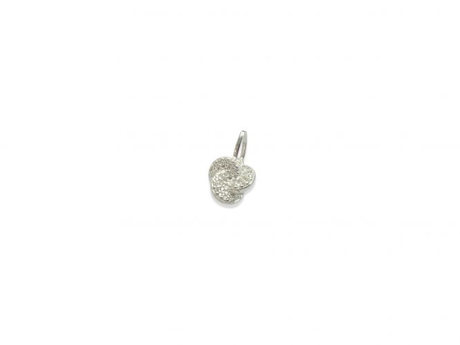 <p>Dije Tipo Nudo de Plata con Cubic Chico</p>
