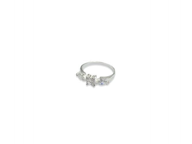<p>Anillo de Plata con Cubic</p>
