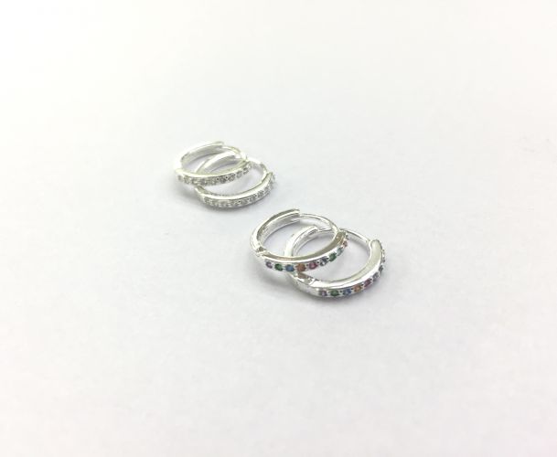 <p>Aros De Plata Argolla</p>

<p>con Cubics Blanco Y Multicolor</p>
