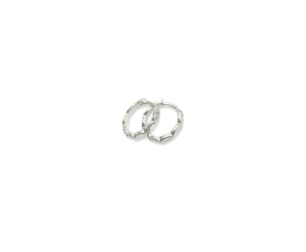 <p>Argolla Fina con Cubics Chica en Plata</p>
