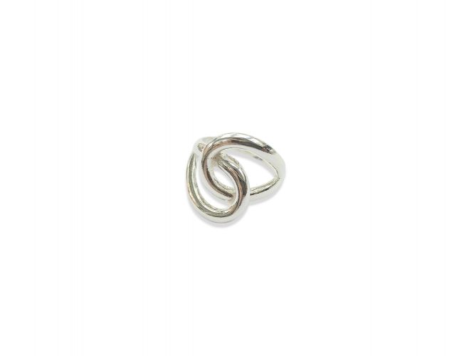 <p>Anillo de Plata Entrelazado </p>
