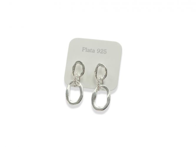 <p>Aro Colgante Calado de Plata con Cubics</p>
