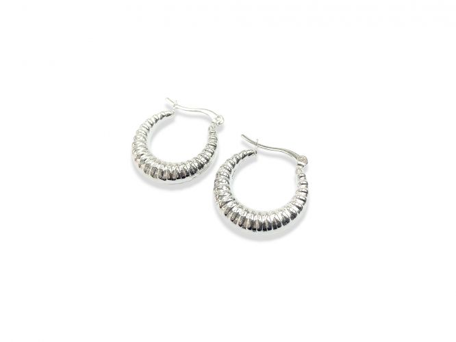 <p>Argollas de Acero Blanco Infladas Rayadas </p>
