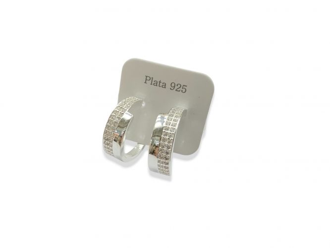 <p>Media Argolla de Plata Cinta</p>

<p>Doble con Cubics Grande</p>
