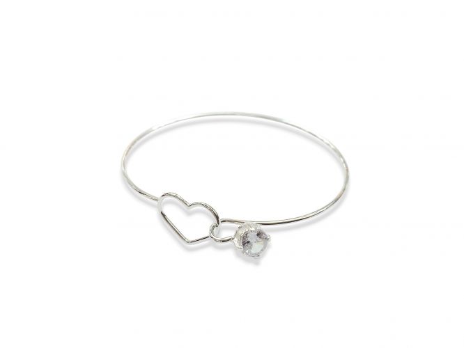 <p>Esclava de plata con corazón y cubic en el cierre</p>

<p> </p>
