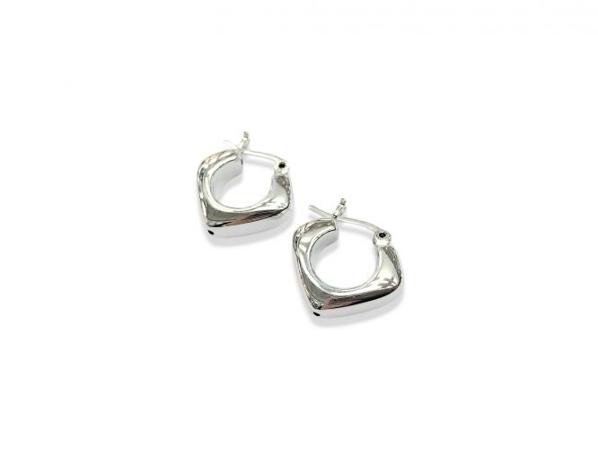 <p>Argollas Infladas Lisas de Plata</p>
